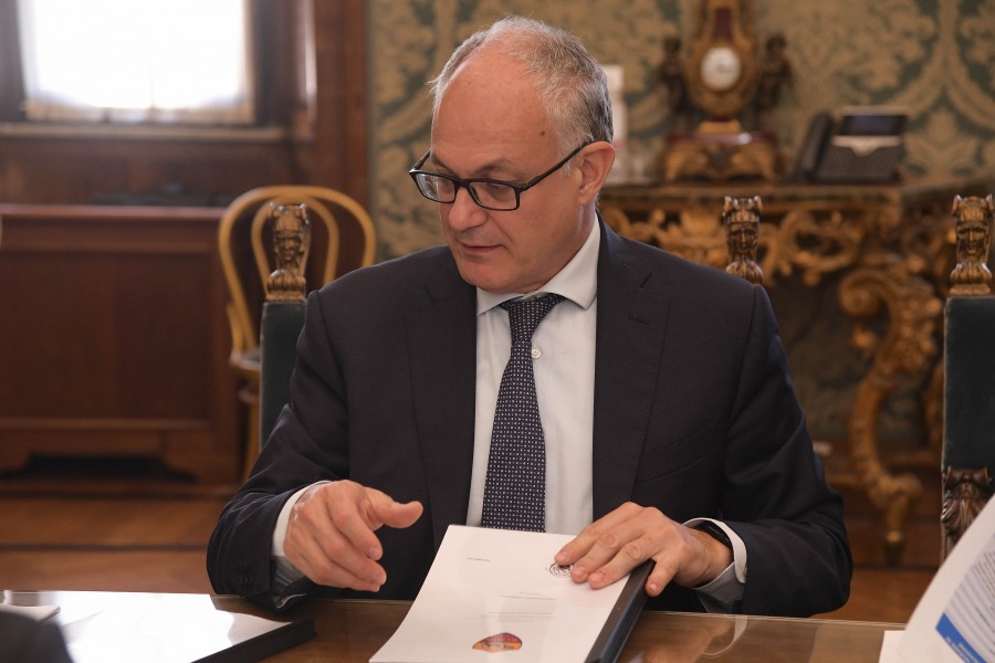 Roberto Gualtieri, sindaco di Roma, durante una conferenza stampa