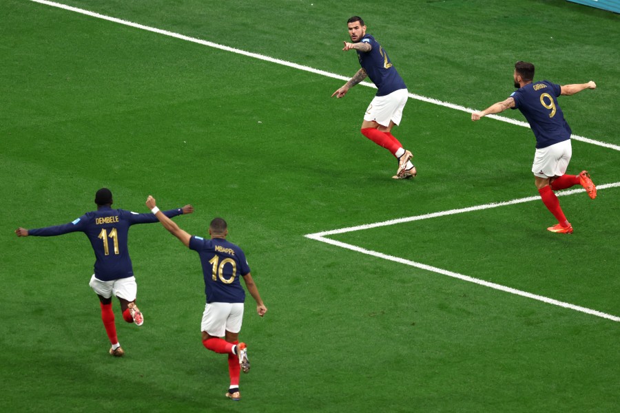 L'esultanza della Francia alla rete dell'1-0