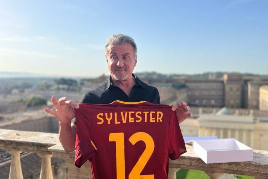 Sylvester Stallone con la maglia della Roma