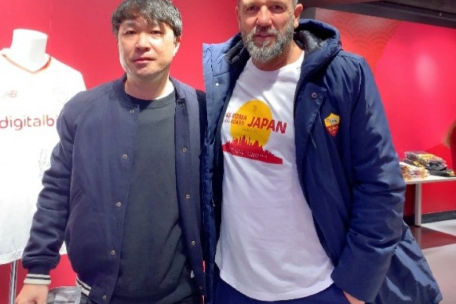 Our correspondent Norikazu Sato together with Candela at Casa Roma 