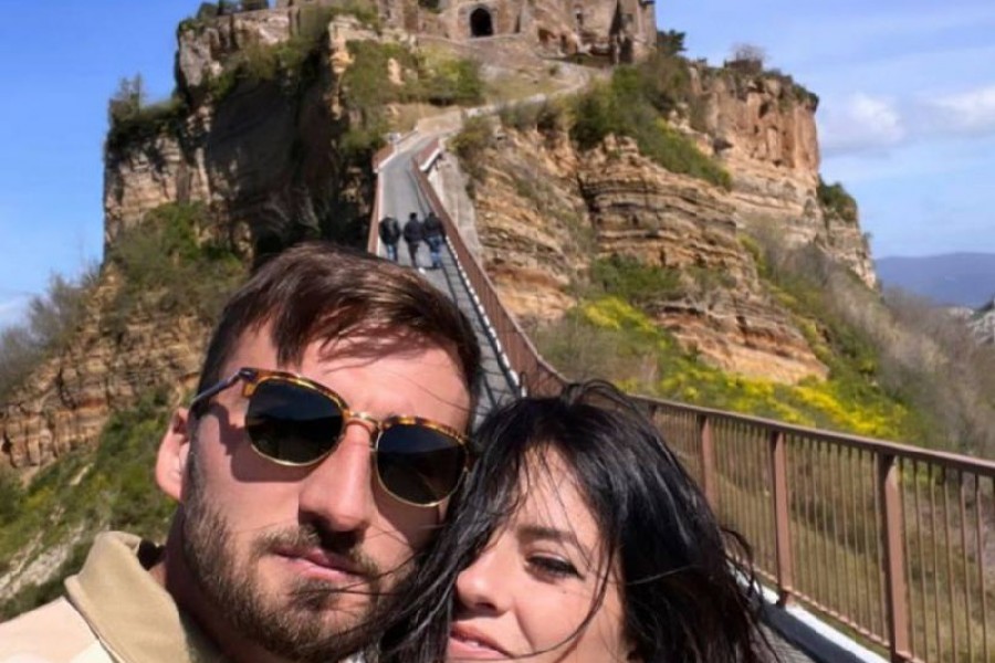 Bryan Cristante assieme alla compagna