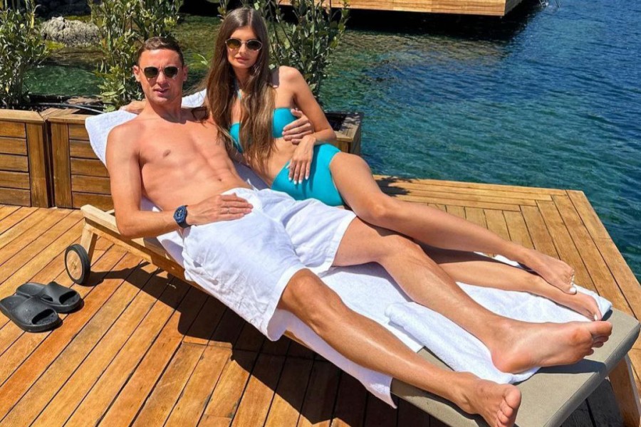 Nemanja Matic con la moglie in vacanza