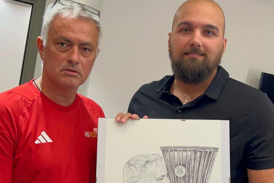 José Murinho assieme a Done Art