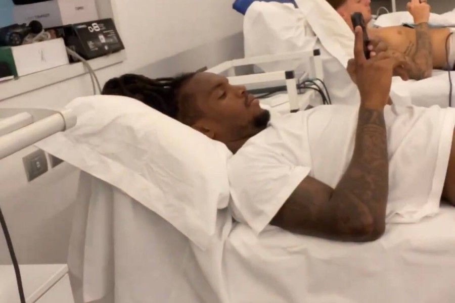 Renato Sanches e Zalewski alle prese con la terapia a Trigoria (Via instagram: @tammyabraham)