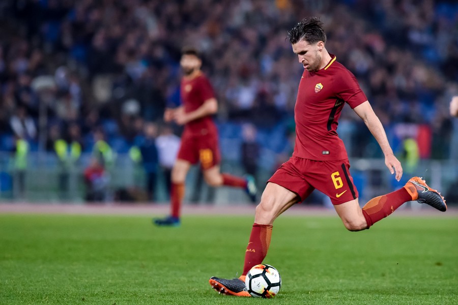 Kevin Strootman con la maglia della Roma