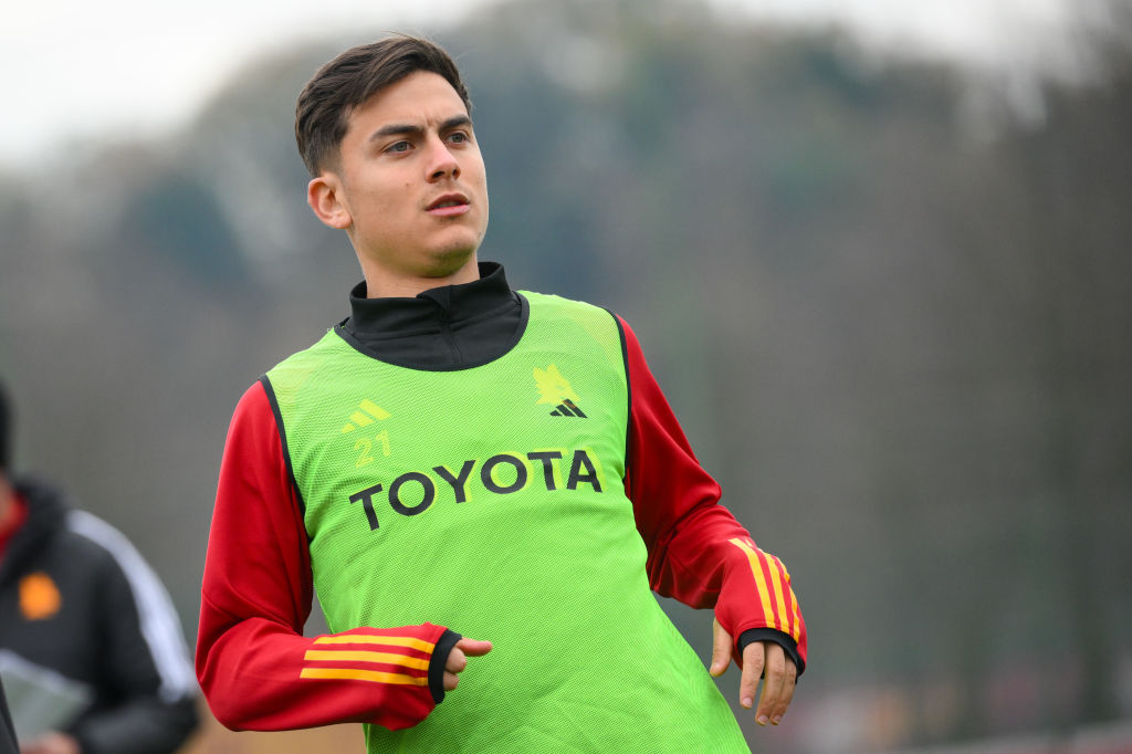 Dybala si allena a Trigoria