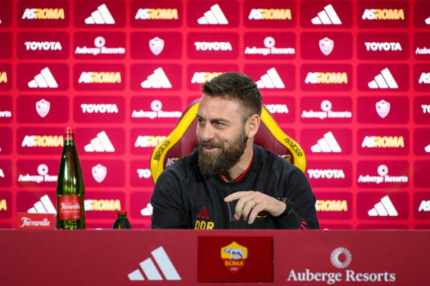 Daniele De Rossi in conferenza stampa a Trigoria