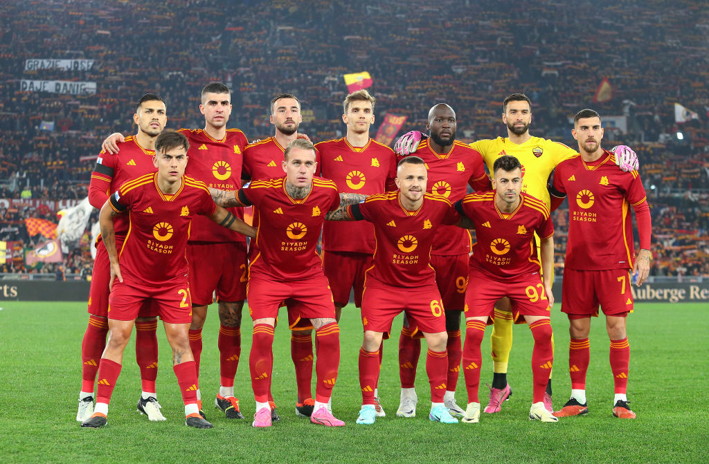 La foto di squadra prima di Roma-Cagliari