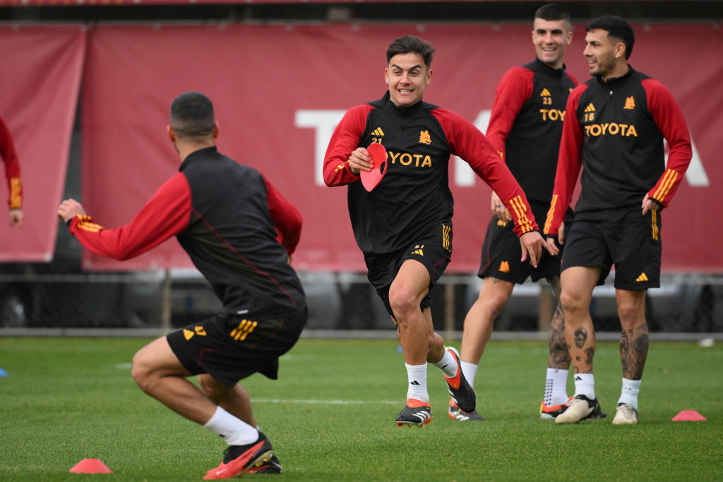 Dybala e Spinazzola in allenamento a Trigoria