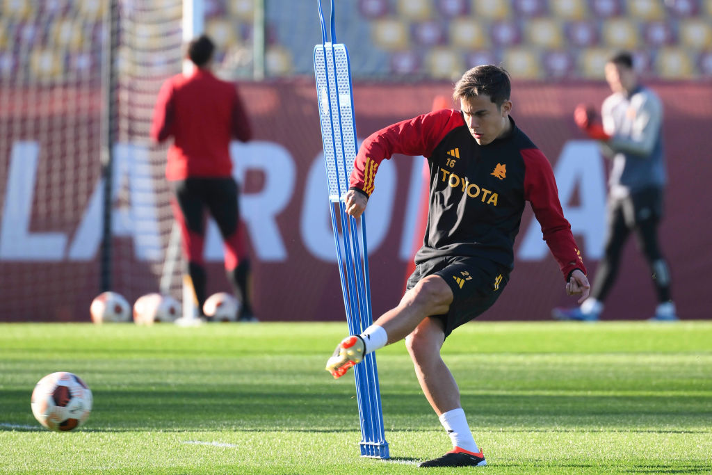 Paulo Dybala in allenamento a Trigoria