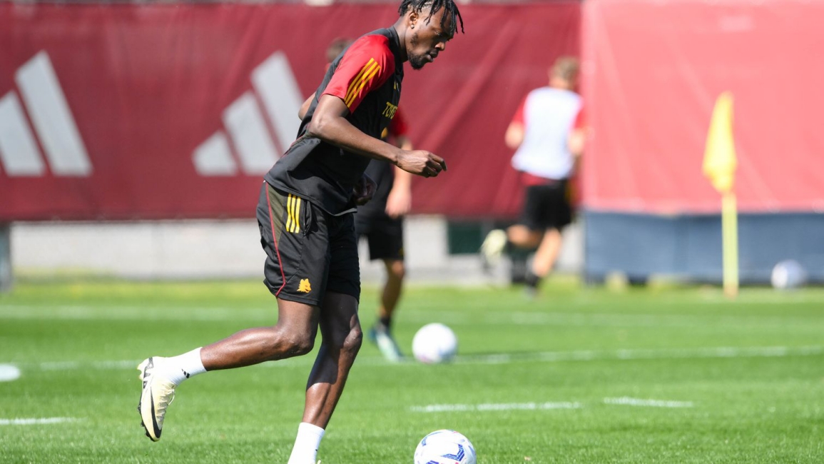 Tammy Abraham in allenamento a Trigoria