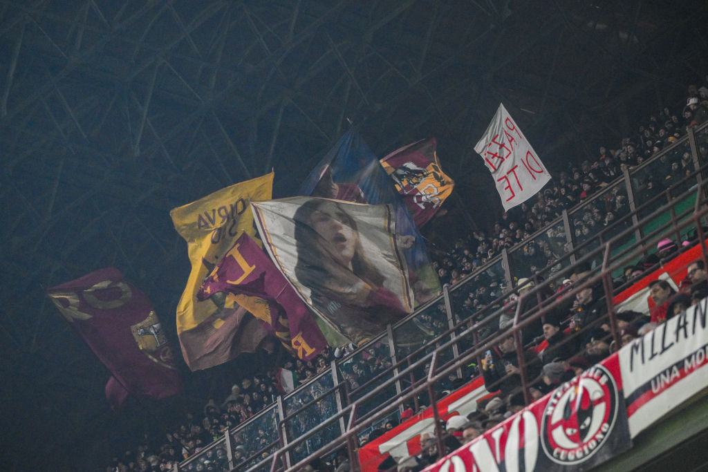 Tifosi Roma stadio San Siro 