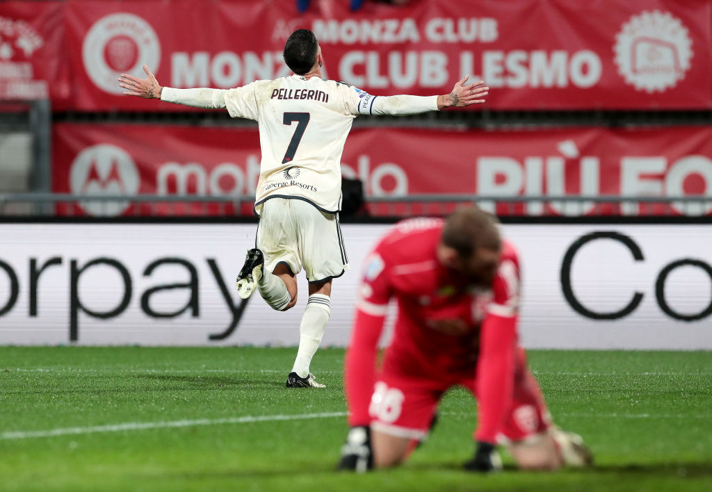 Lorenzo Pellegrini esulta in Monza-Roma