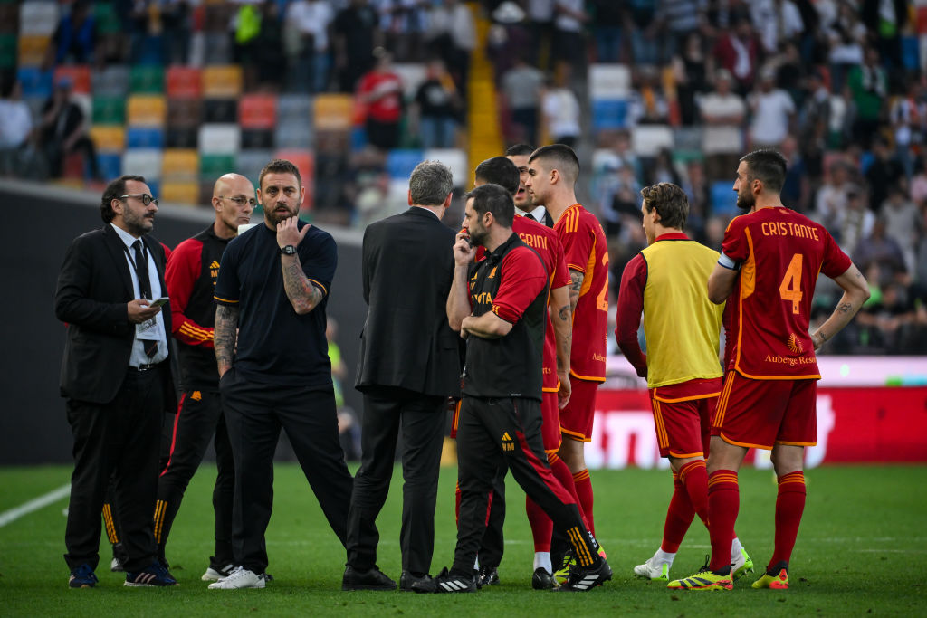 La squadra in apprensione durante Udinese-Roma