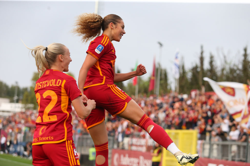 Pilgrim in azione con la maglia della Roma