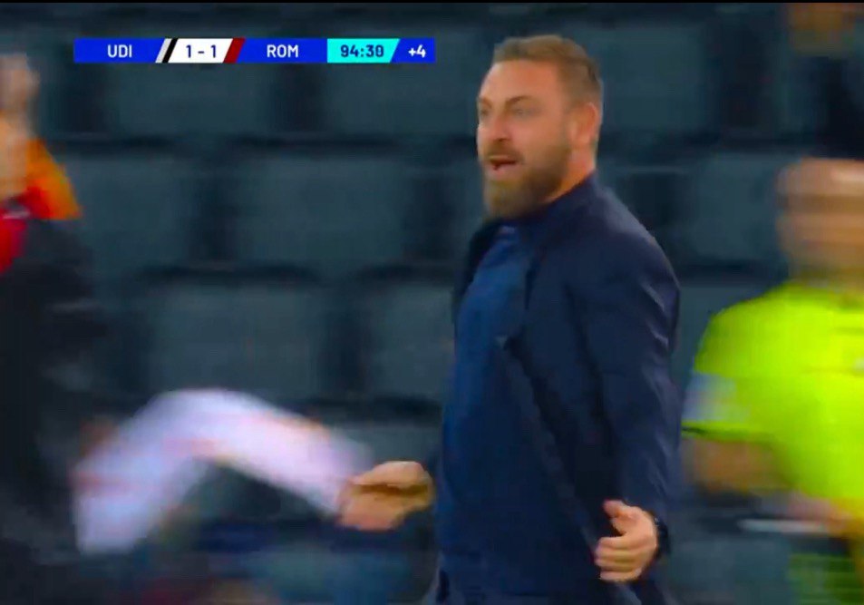 De Rossi esulta dopo il gol di Cristante