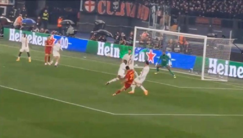 Il gol di Dybala contro il Milan
