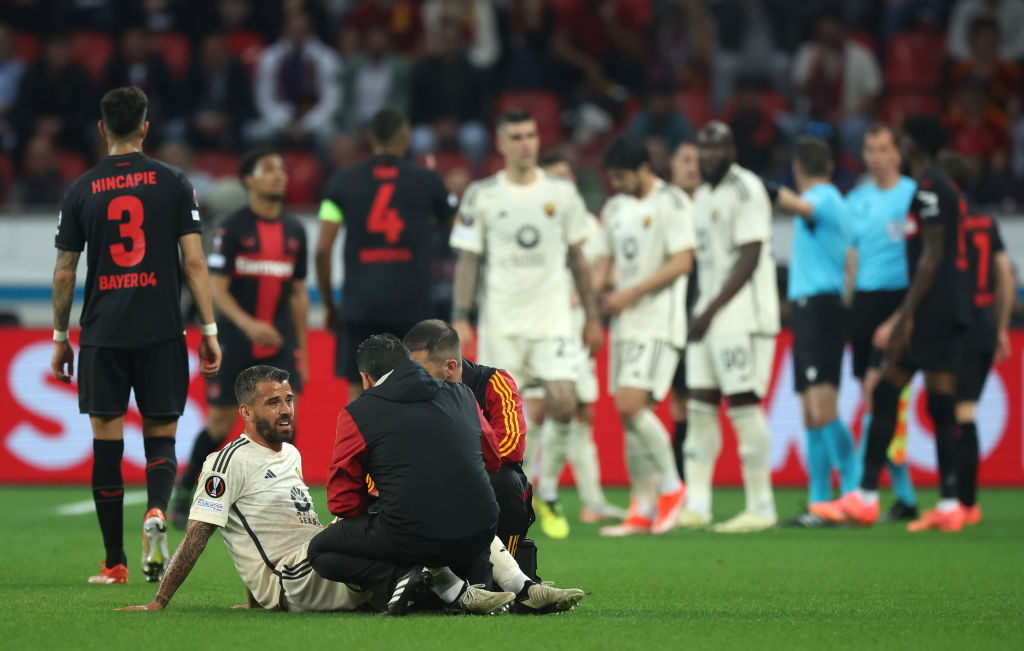 Spinazzola a terra durante Bayer-Roma