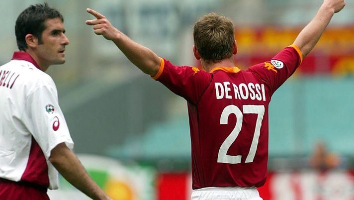 De Rossi festeggia il suo primo gol con la maglia della Roma