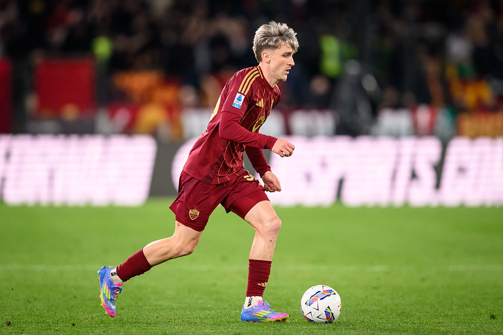 Alexis Saelemaekers in azione contro il Verona