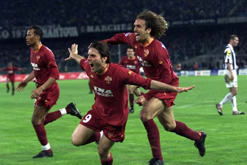 L'esultanza di Montella e compagni dopo il gol del 2-2 al 91'