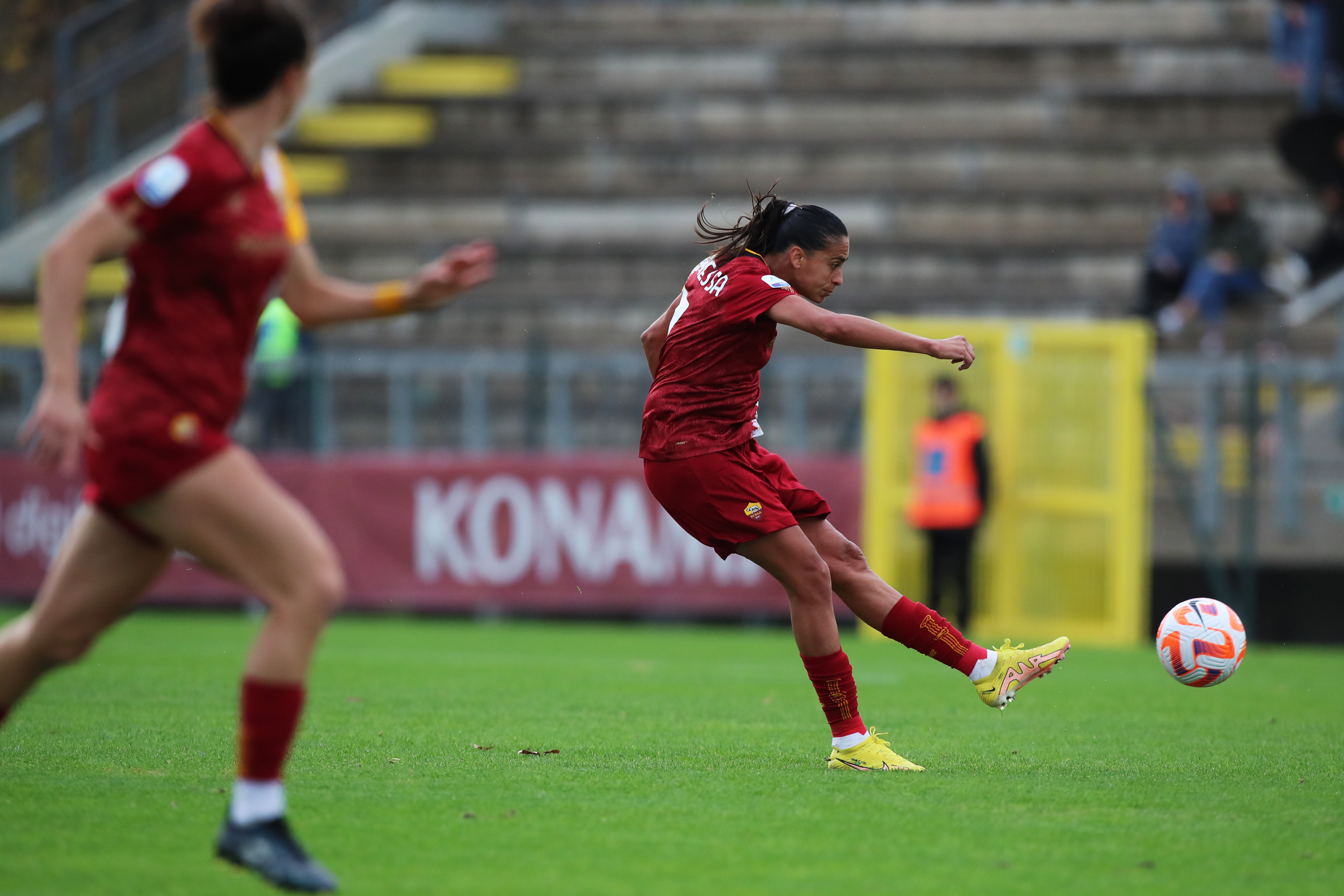 Andressa Alves durante la partita contro il Pomigliano 