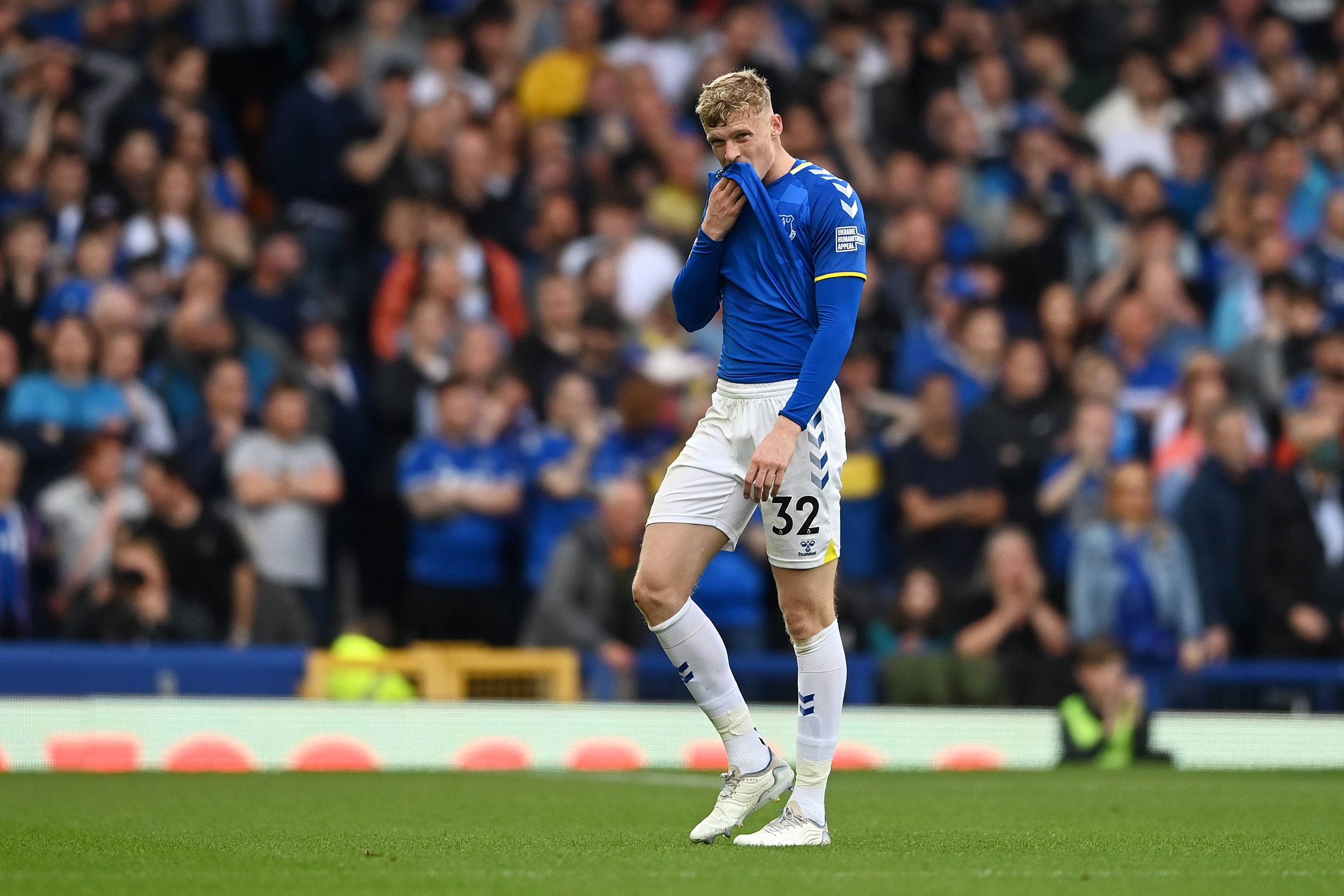 Jarrad Branthwaite durante una partita dell'Everton