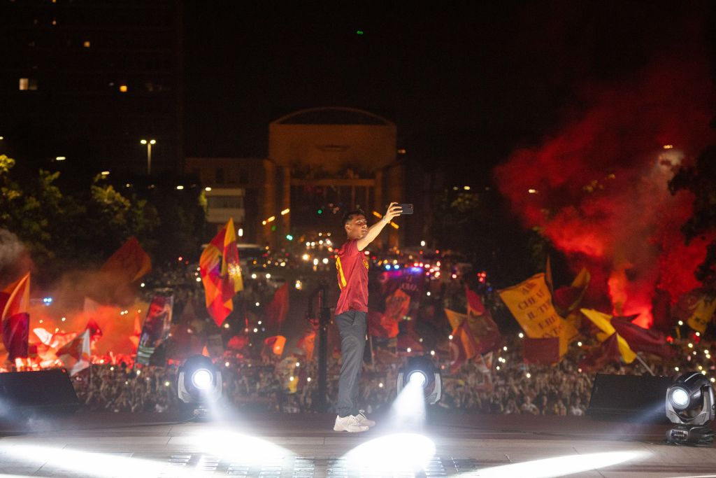 dybala presentazione colosseo quadrato