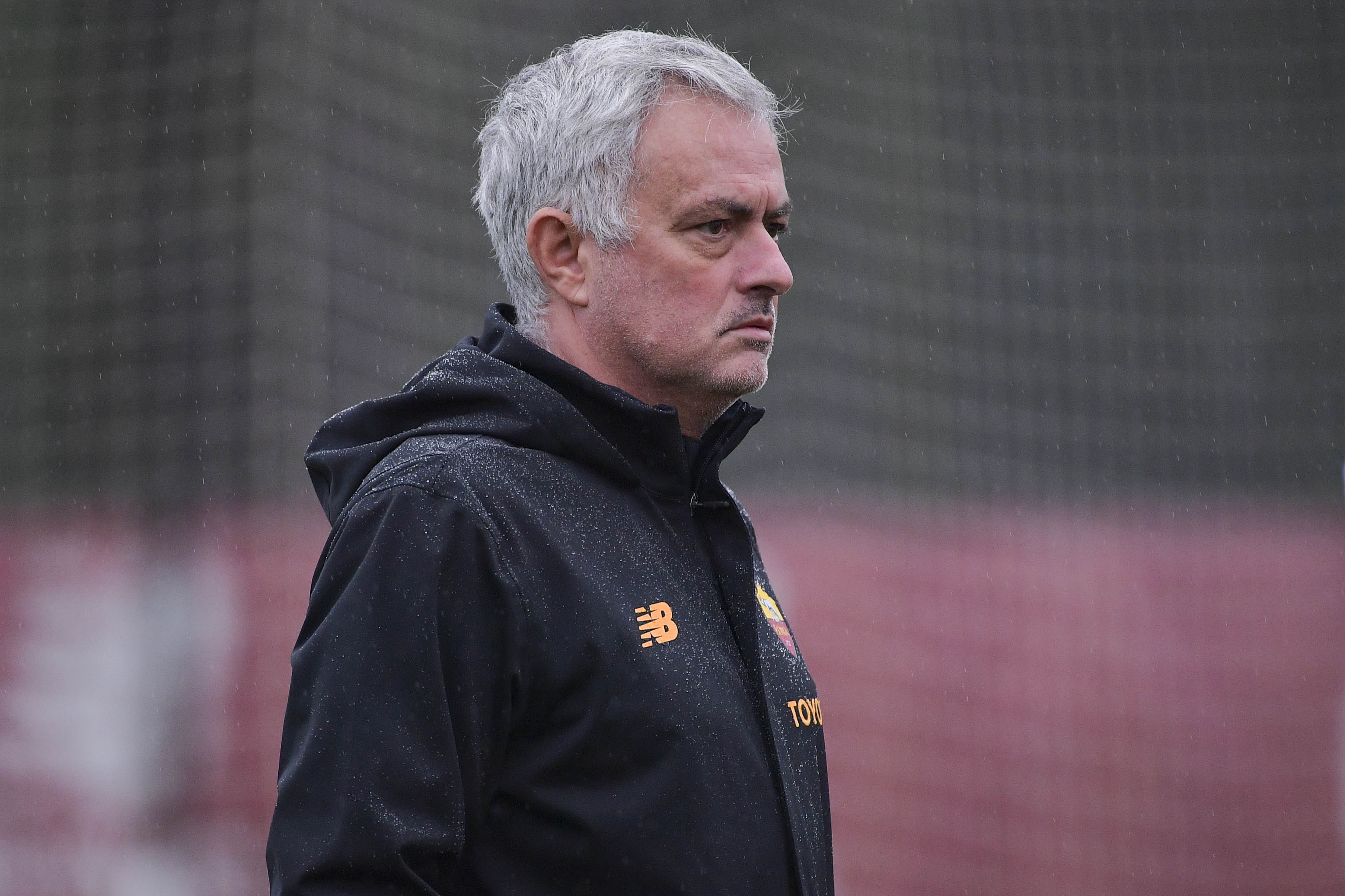 José Mourinho durante un allenamento della Roma