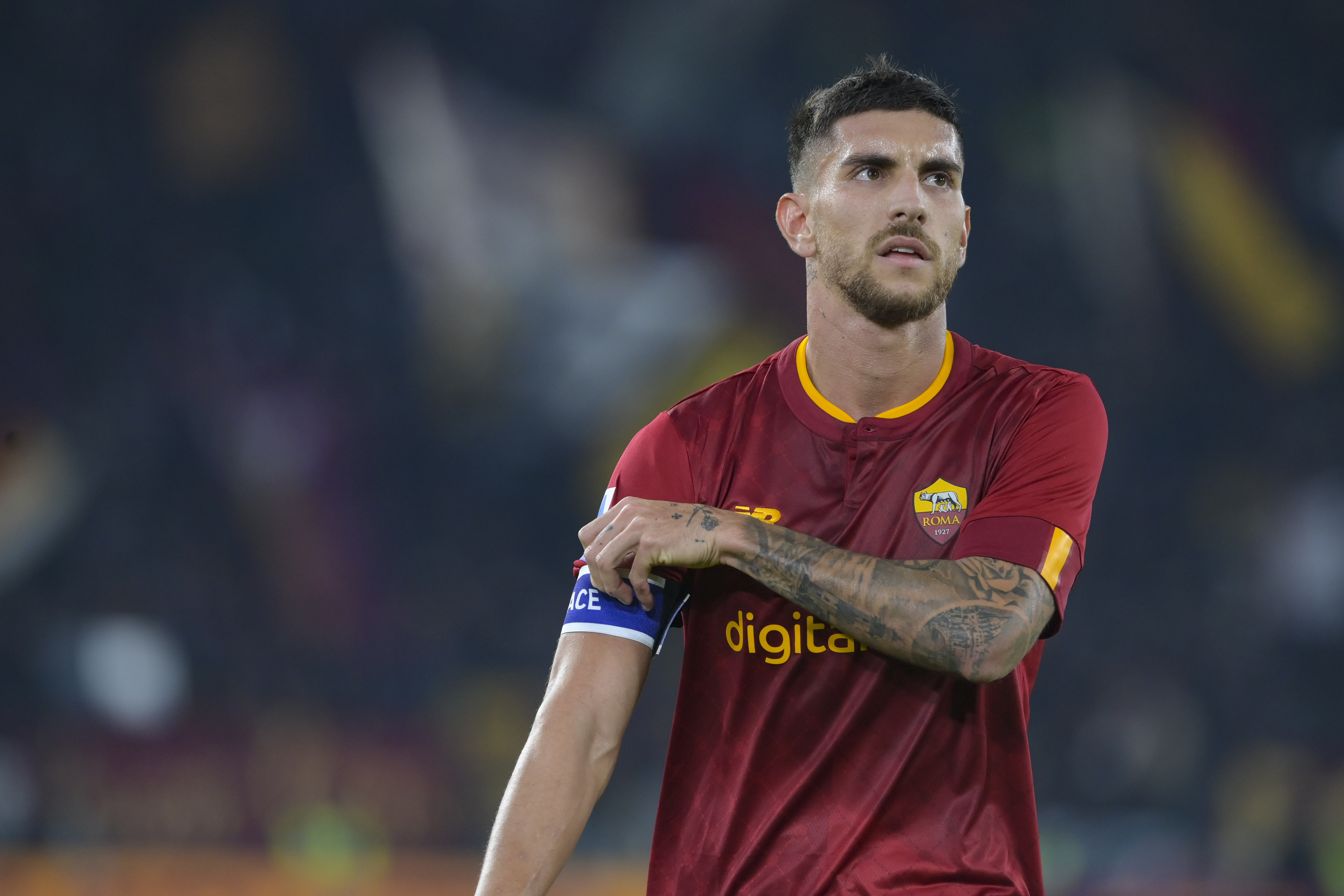 Lorenzo Pellegrini in campo durante il match casalingo con il Bologna