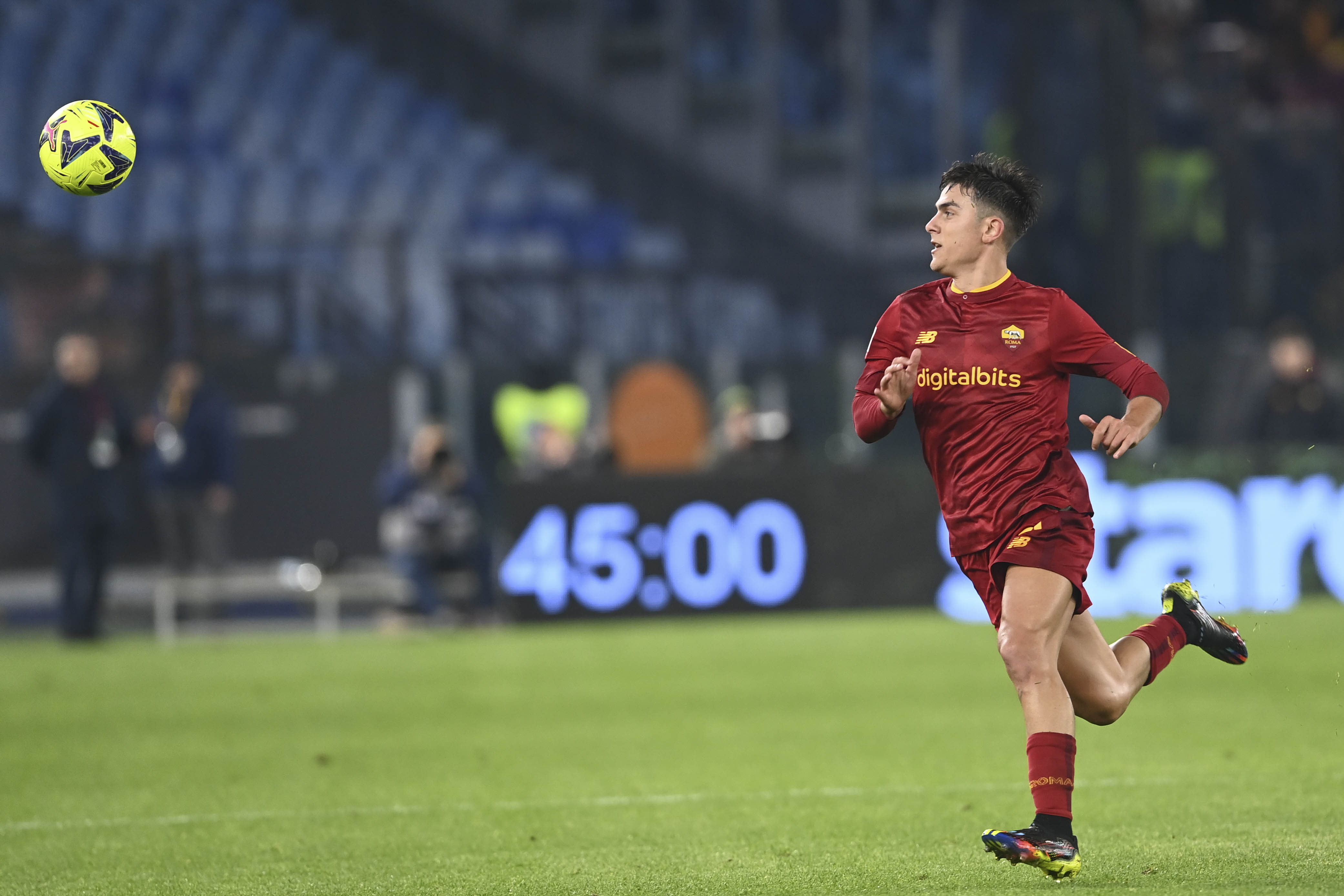 Dybala in campo all'Olimpico