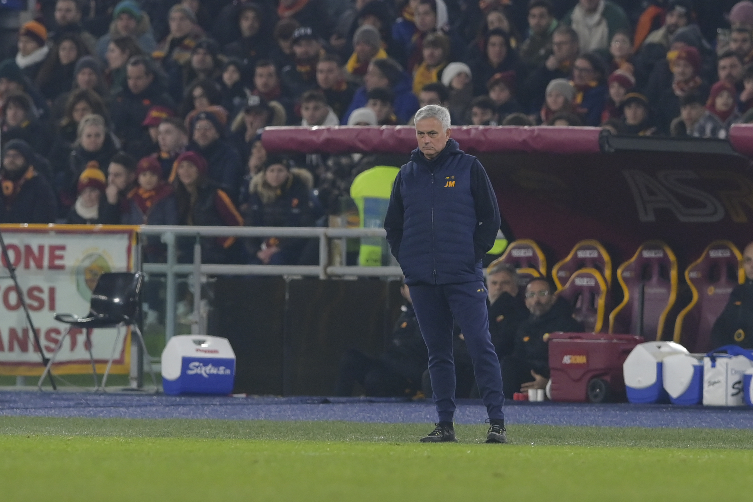 Mourinho in panchina all'Olimpico