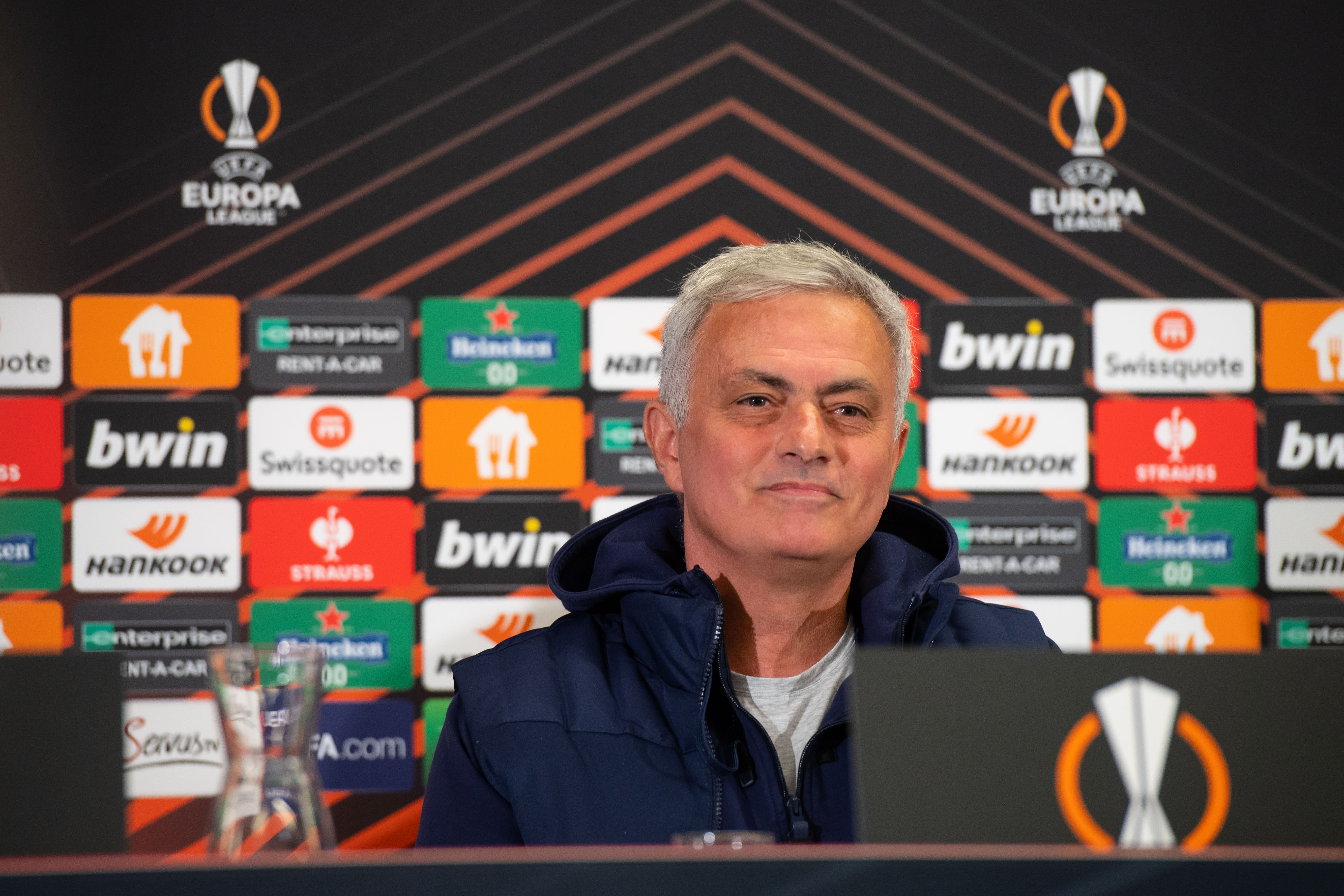 José Mourinho durante una conferenza stampa