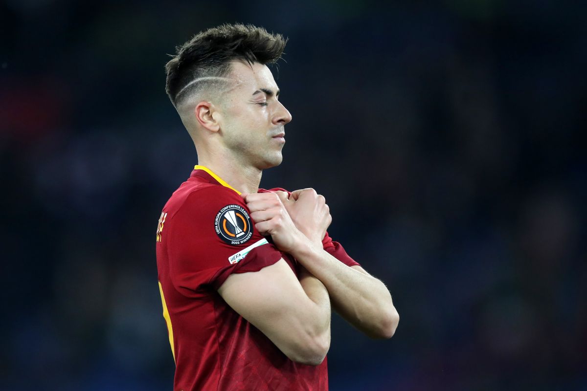 L'esultanza di El Shaarawy dopo il gol contro la Real Sociedad