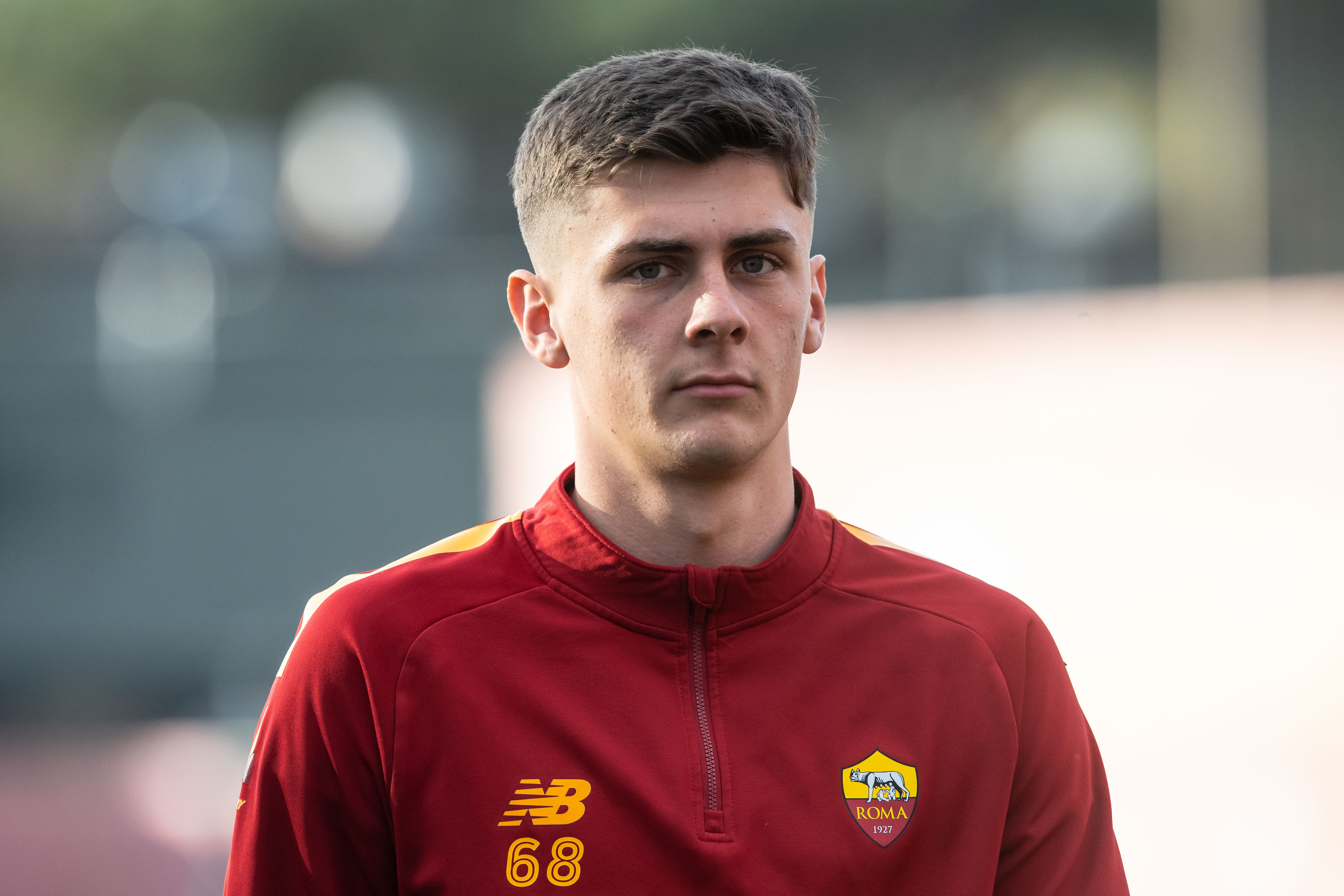 Tahirovic a Trigoria durante una sessione di allenamento