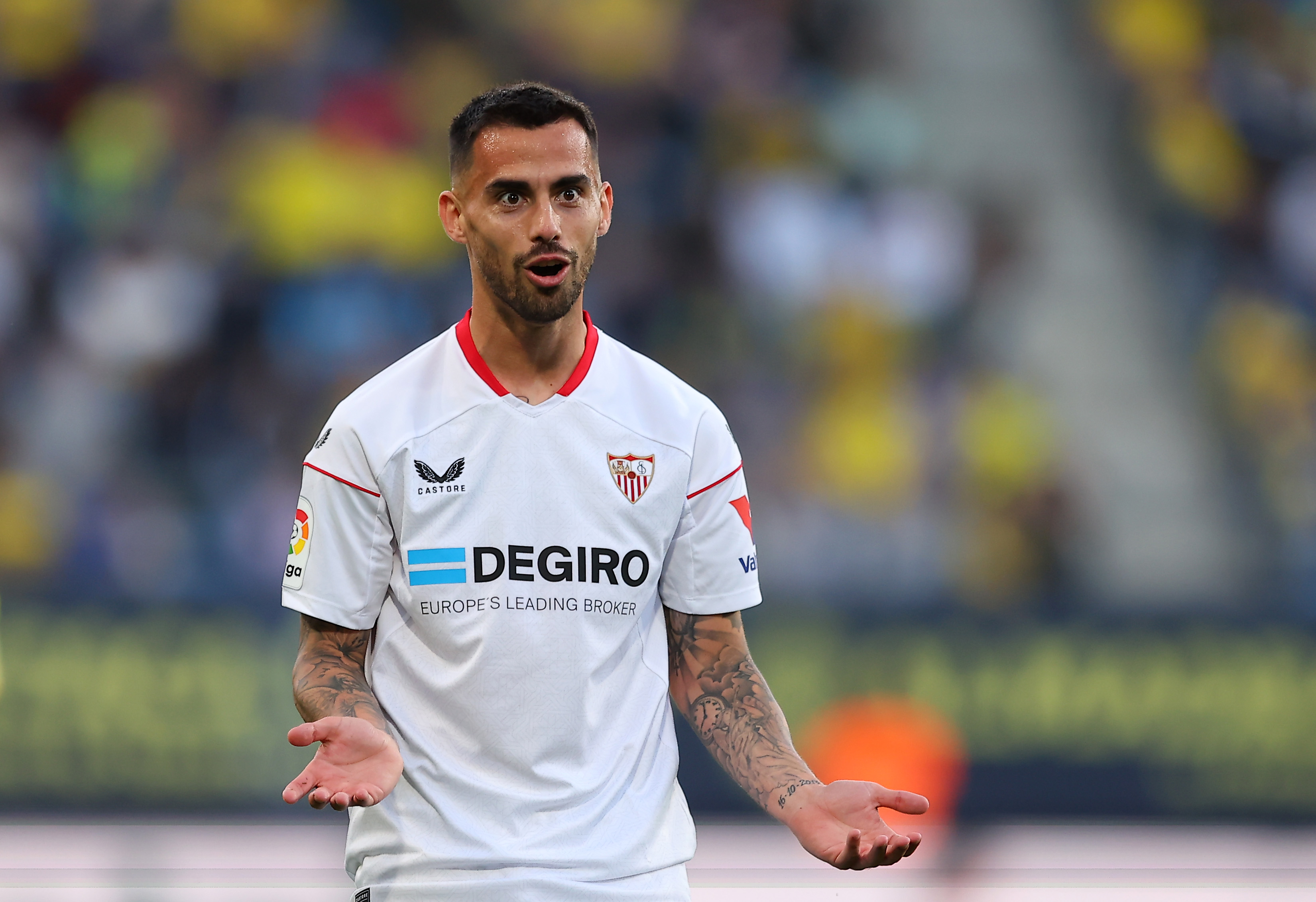 Suso durante una partita con il Siviglia