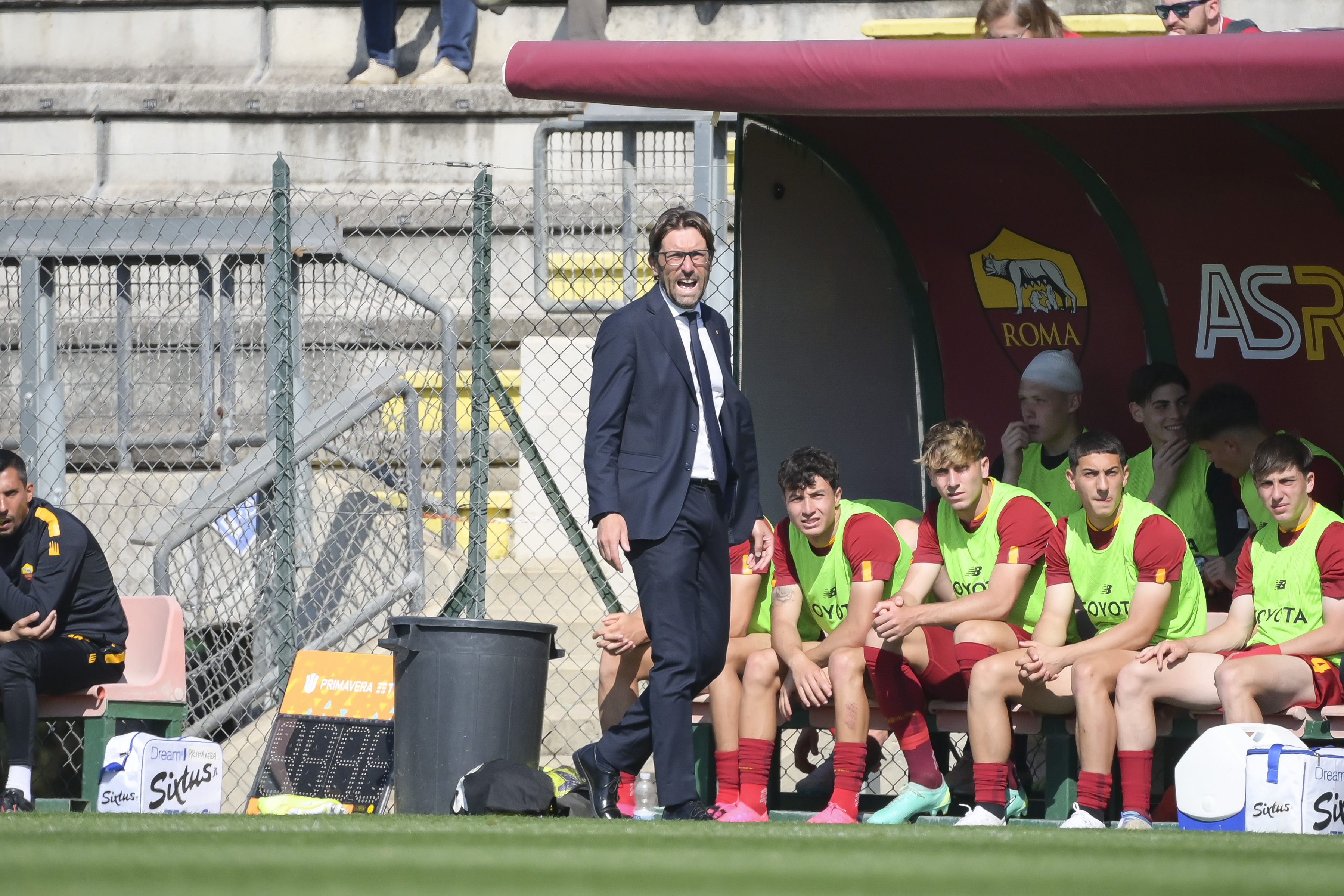 Federico Guidi sulla panchina della Roma Primavera