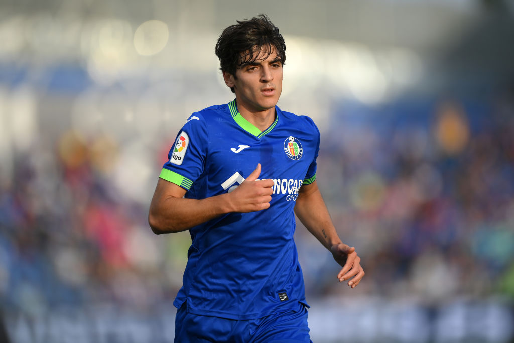 Gonzalo Villar in campo con la maglia del Getafe