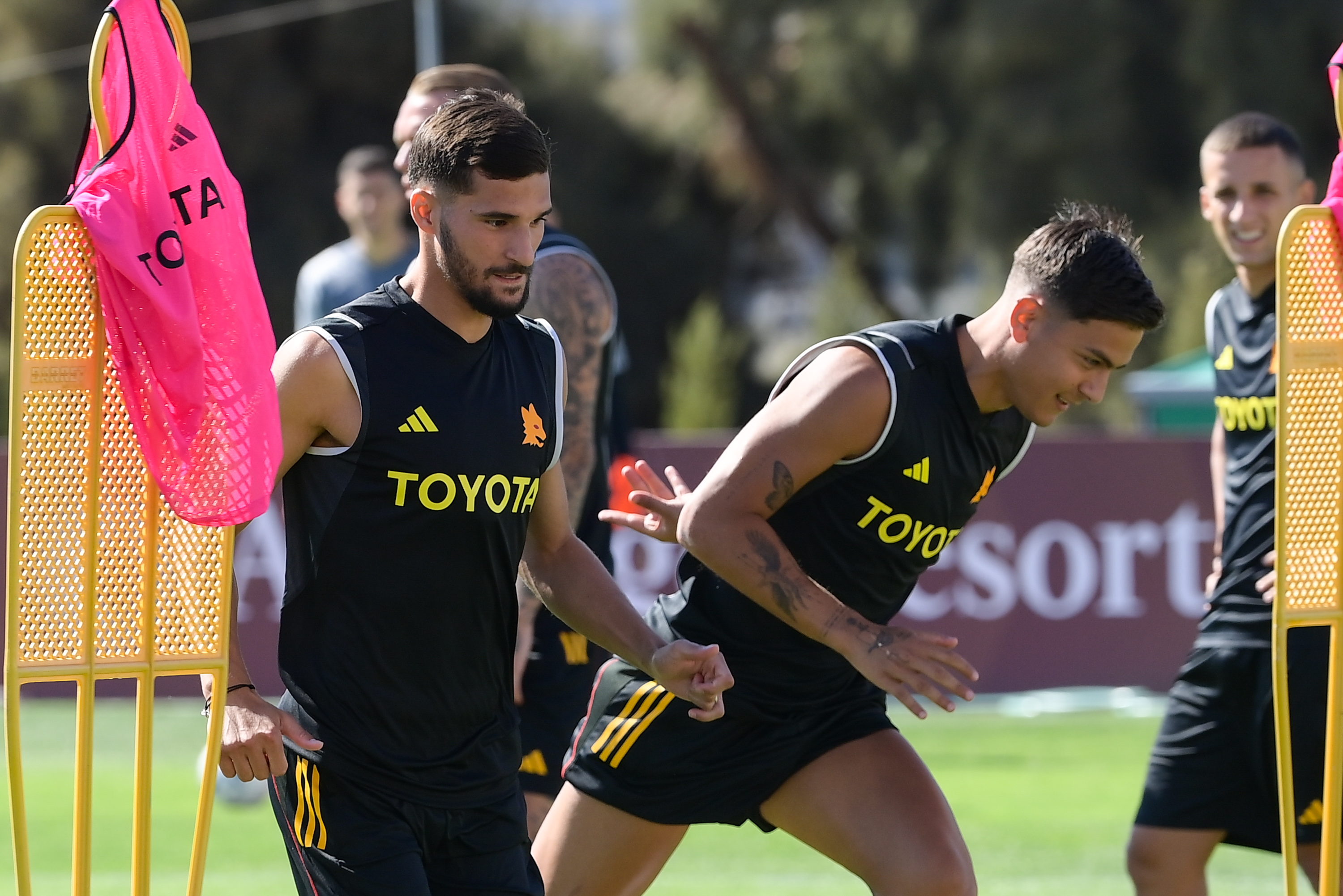 Aouar durante un allenamento della Roma