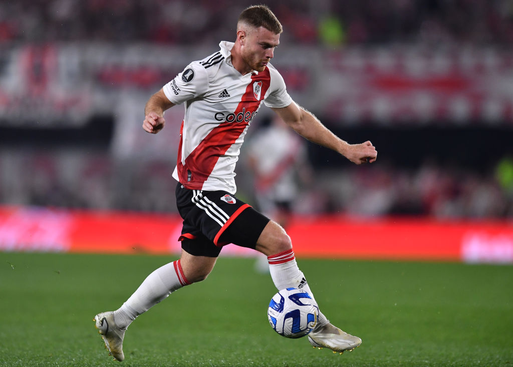 Lucas Beltrán con la maglia del River Plate