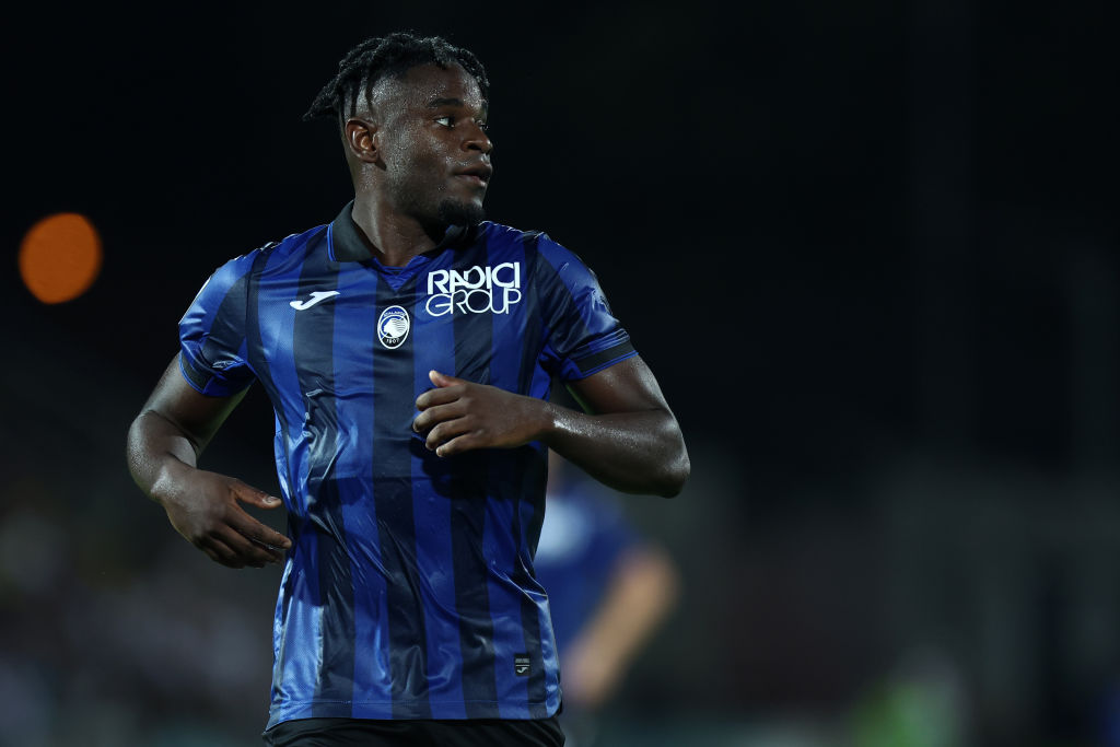 Duvan Zapata in azione con la maglia dell'Atalanta