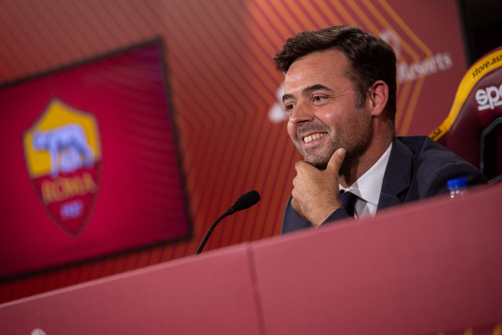 Il gm Tiago Pinto in conferenza stampa a Trigoria