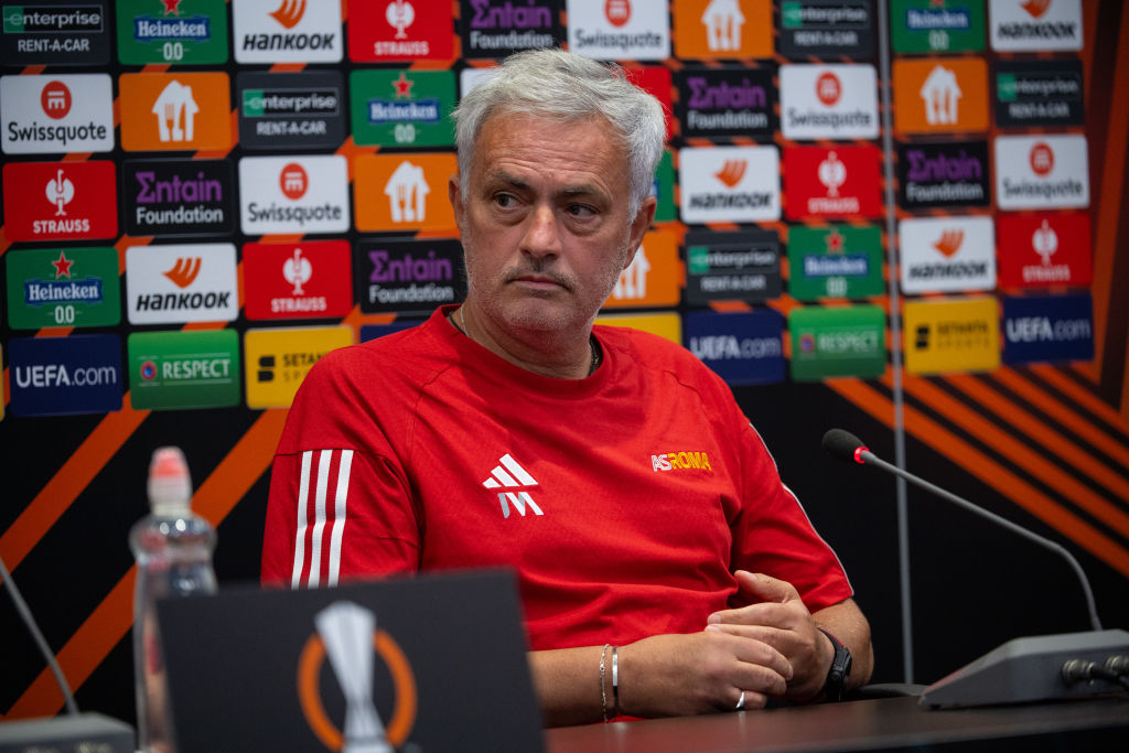 José Mourinho durante una conferenza stampa