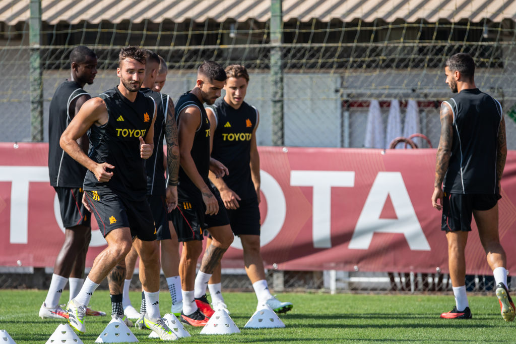 Cristante guida il gruppo in allenamento