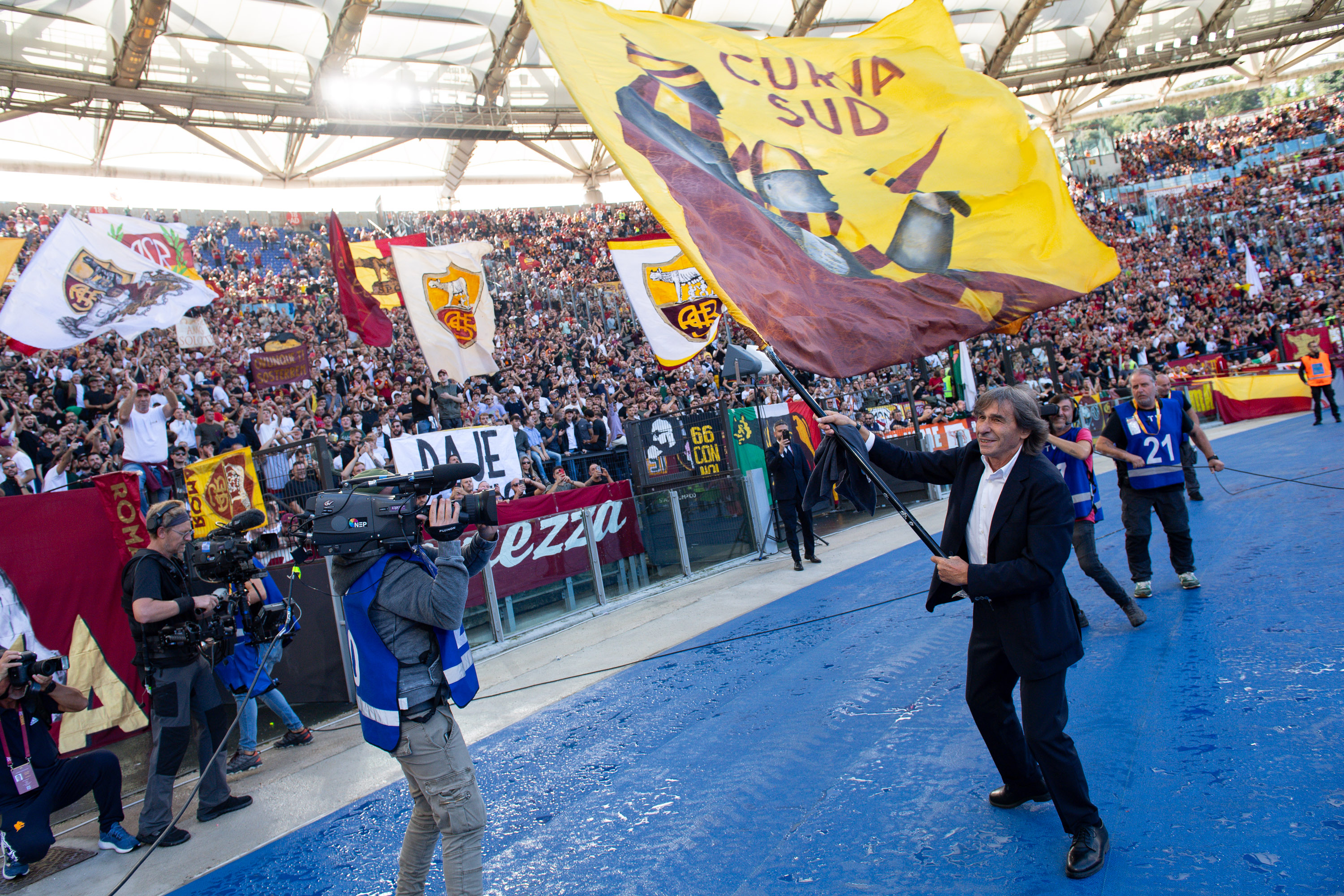 Bruno Conti sotto la Curva Sud