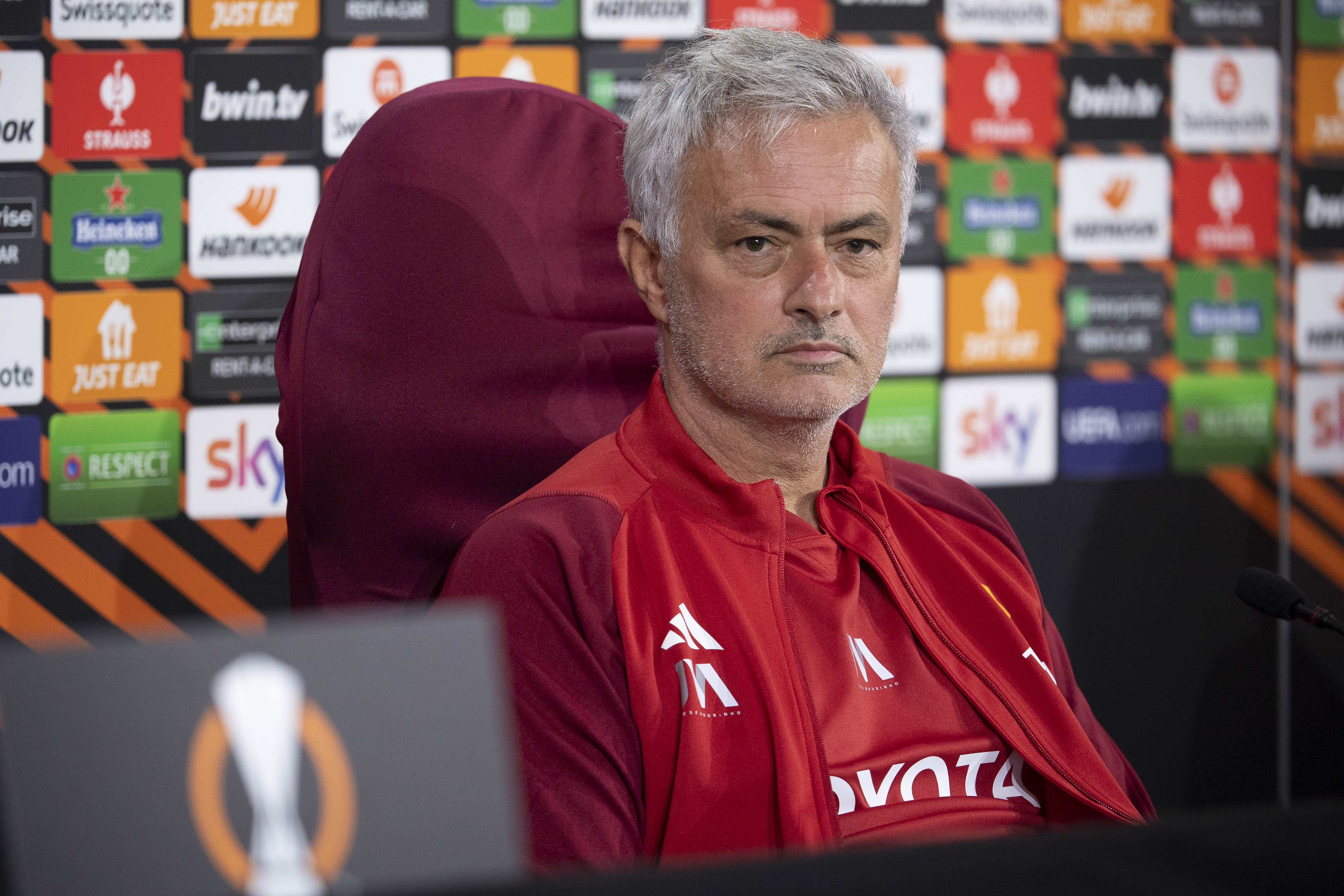 José Mourinho in conferenza stampa a Trigoria