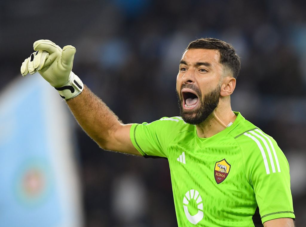 Rui Patricio in campo con la maglia della Roma