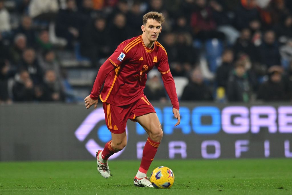 Llorente in campo con la maglia della Roma