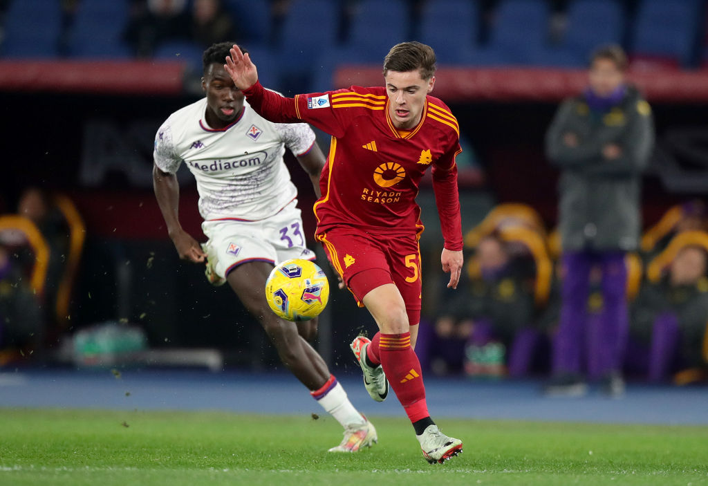 Zalewski durante Roma-Fiorentina