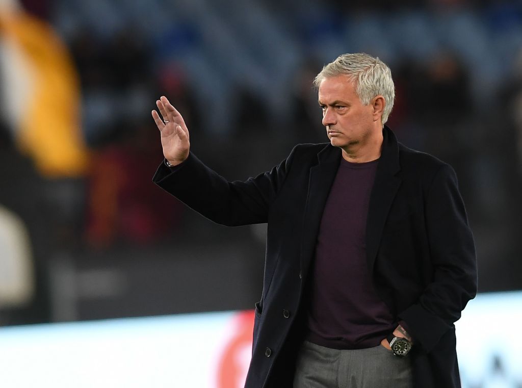 Mourinho a bordocampo contro la Fiorentina